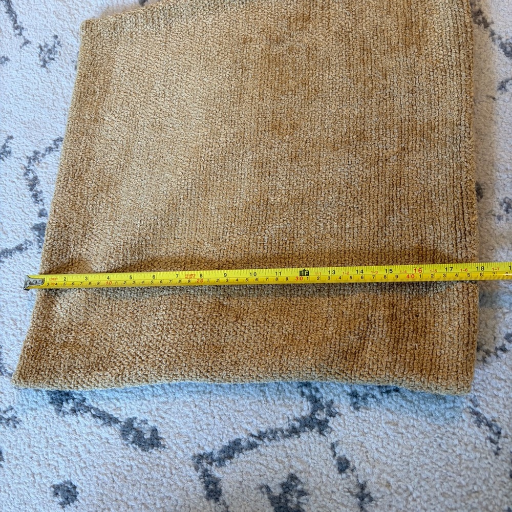 Pottery Barn Mustard Yellow Tasseled Fringe Throw Blanket and 2 Pillow Cases - Picture 10 of 10